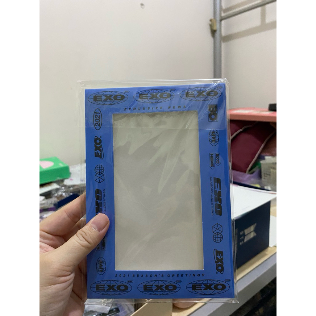 

EXO SEASONS GREETINGS 2021 OFFICIAL TEMPAT POSTCARD (RARE)