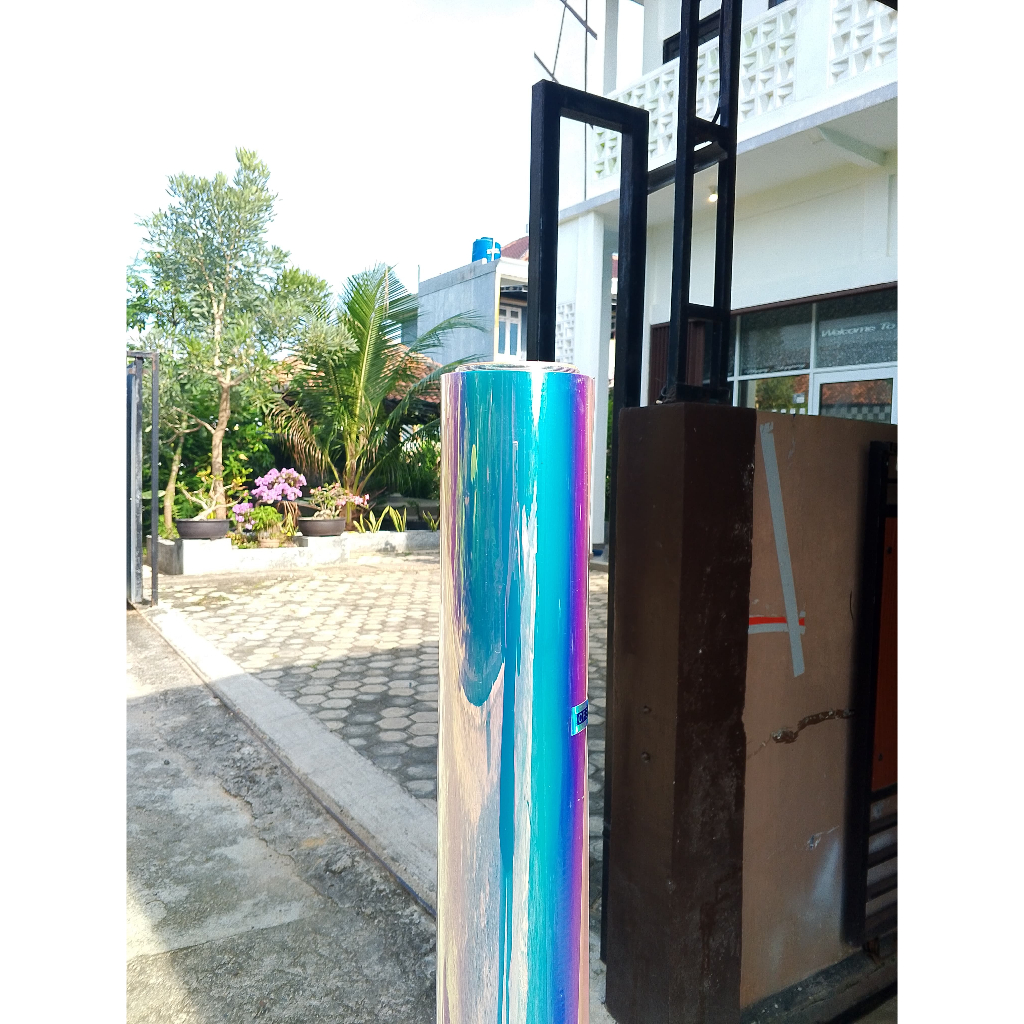 Sticker Kaca Film Rainbow Biru / Kaca Film Solax Pelangi Rainbow Biru / Kaca Flim Mobil / Kaca Film 