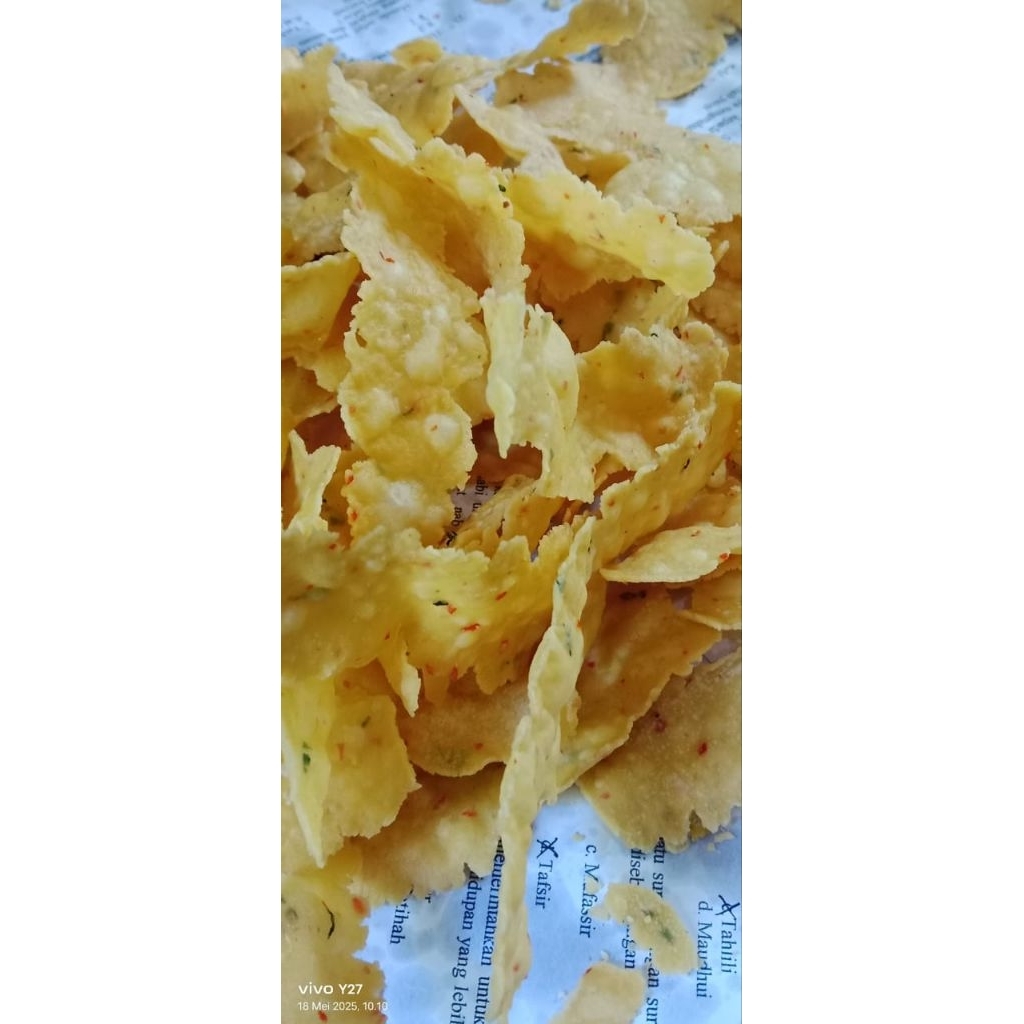 

kue bawang kanji ,pedas gurih .di keranya per ½ kg ya