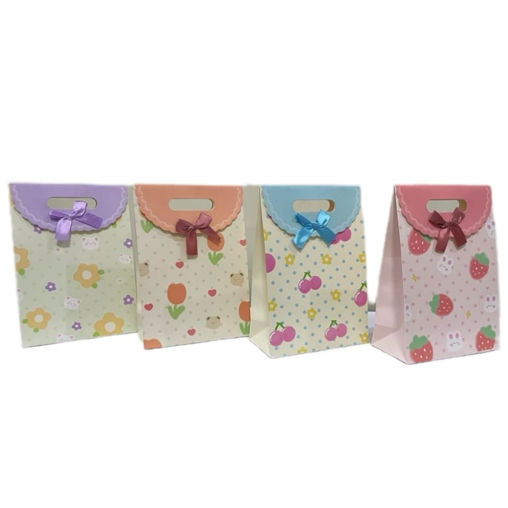 

PAPER BAG UKURAN SMALL / SHOPING BAG UKURAN SMALL / GIFT BAG / TAS KADO UKURAN KECIL