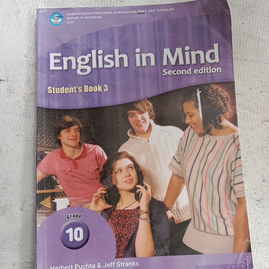 Buku English in Mind kelas 10