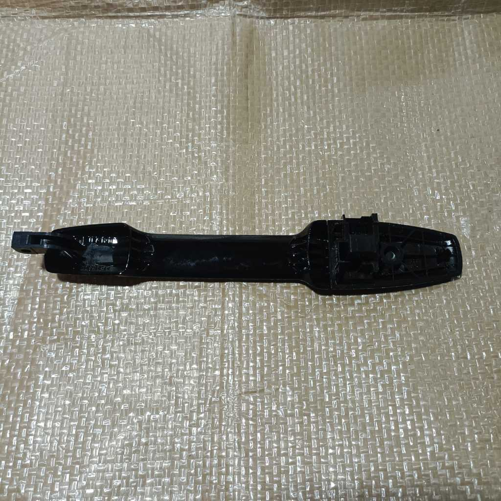 Handle tarikan pintu luar mobil Honda Brio Mobilio BR-V original/ 1pcs bagian belakang kanan RH