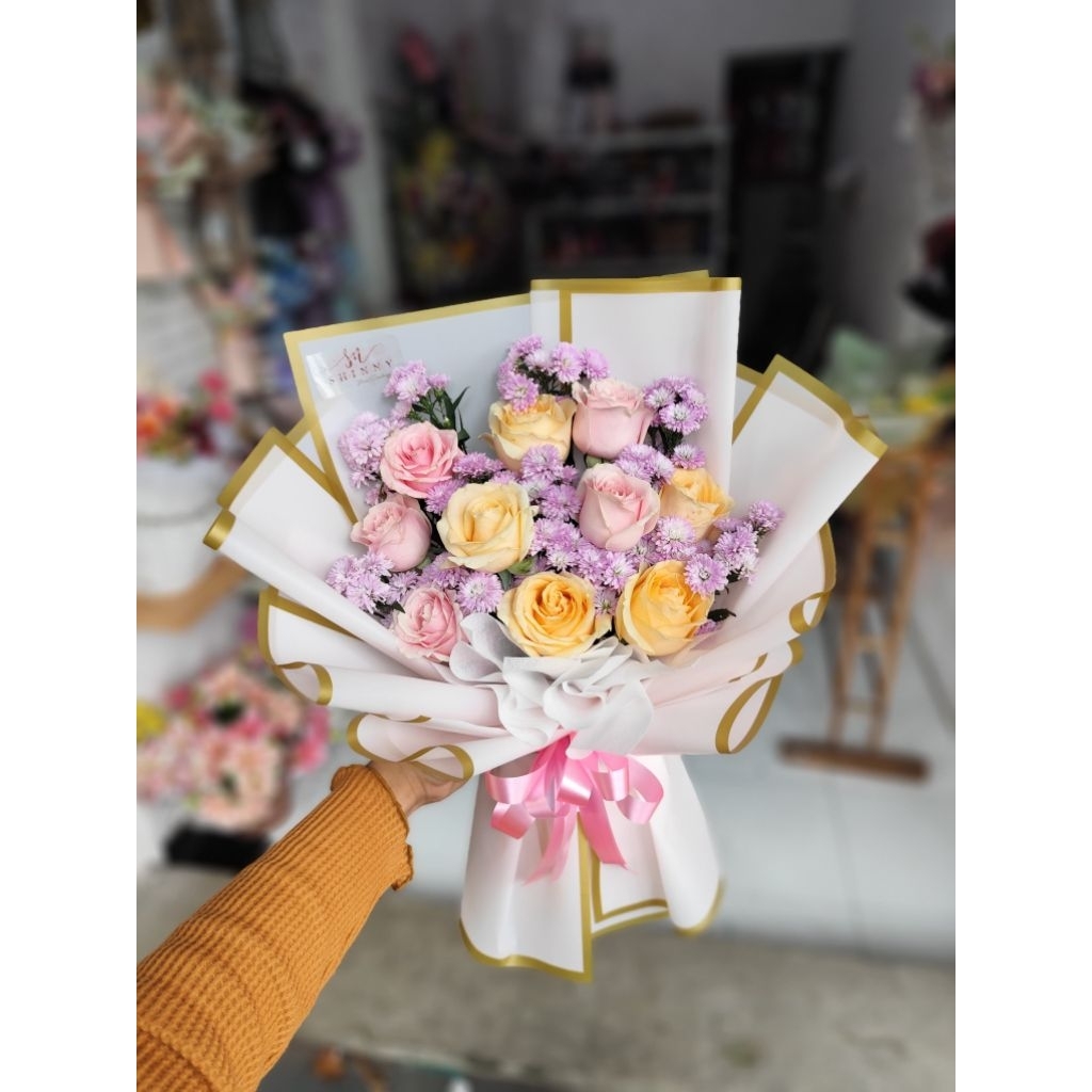Bouquet Bunga Mawar/Birthday Bouquet/Graduation Bouquet/Bunga Segar Surabaya - Bunga Asli Surabaya