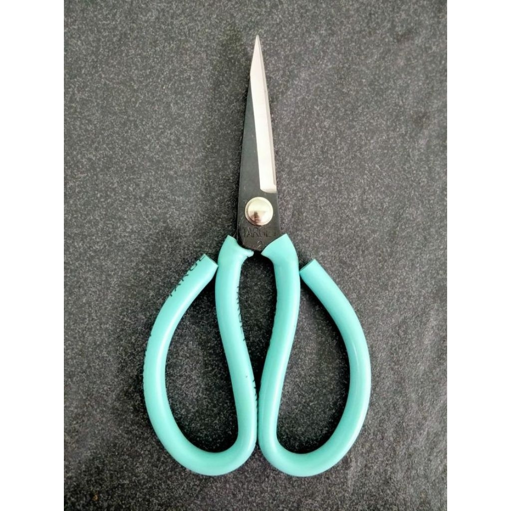 

Gunting kulit target/tajam