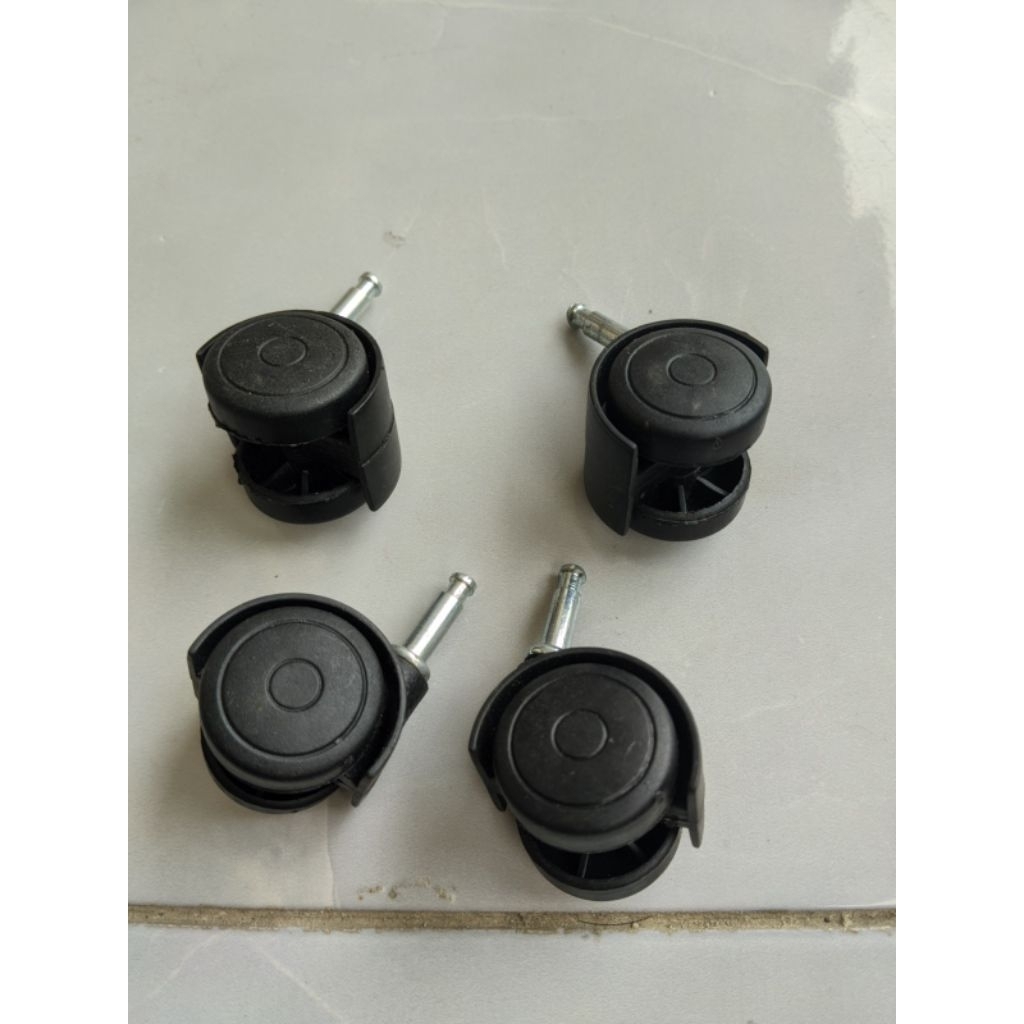 Roda kaki meja serbaguna