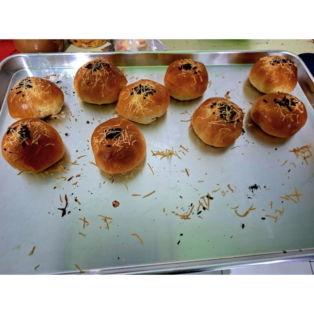 

4 Pcs Roti isi cokelat