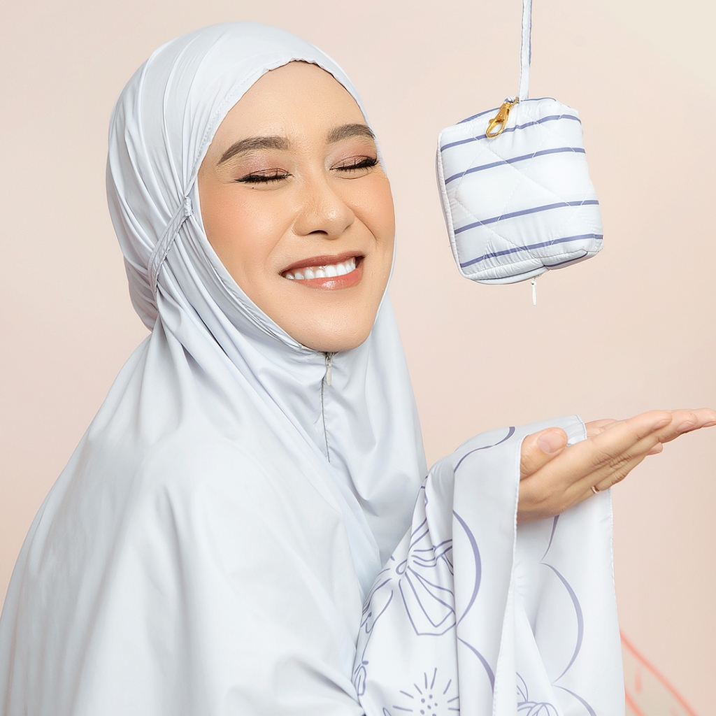Disc Lozy Hijab - Shadira Prayer Set (Mukena Set Travel Mini Pouch Parasut Lozy X Shadira Firdausi)