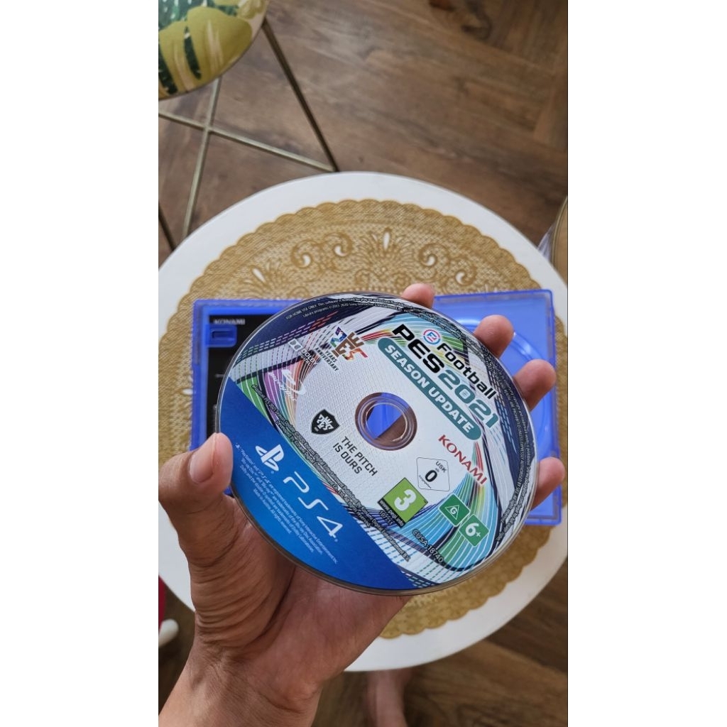 BD (BLUERAY DISC)  PES 2021 PS4/PS5 (KASET FISIK)