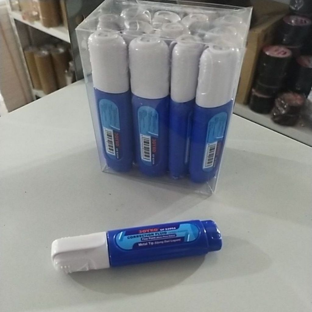 

Tipe X Cair Joyko Correction Fluid CF-S209 isi 12 Pcs