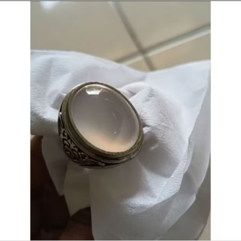 Cincin batu anggur giwang baturaja