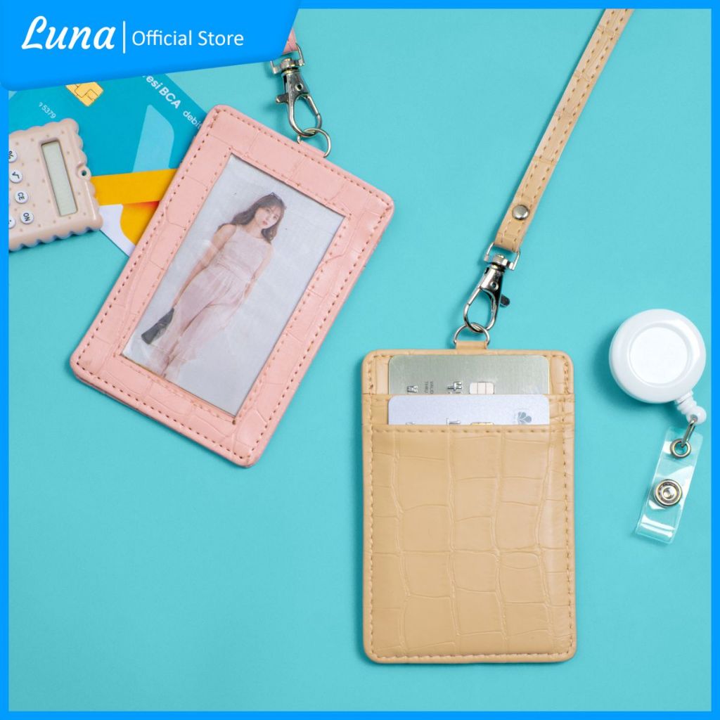 

ID Card Holder Bahan Kulit Crocodille Doff Leather Good Quality Name Tag Holder Croco