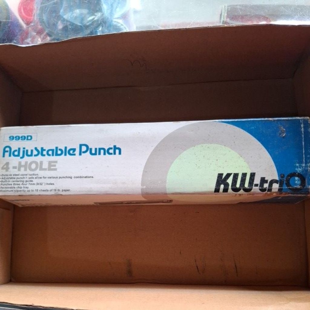 

kw-trio adjustable punch 4-hole 999D/ pembolong kertas 4 lubang bisa di adjust.