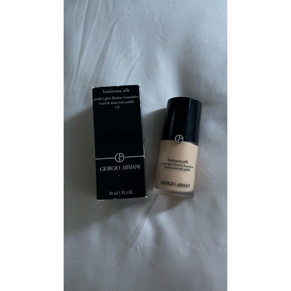Preloved - Luminous Silk Perfect Glow Flawless Foundation "Giorgio Armani" Beauty | Shades 3.8