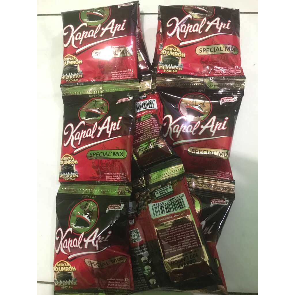 

Kopi kapal api spesial mix 23g 1 renceng isi 10 pcs