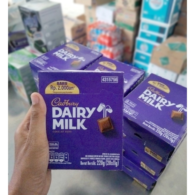 

Cadbury Dairy Milk Cokelat Susu 1BOX isi 20 x 11gr