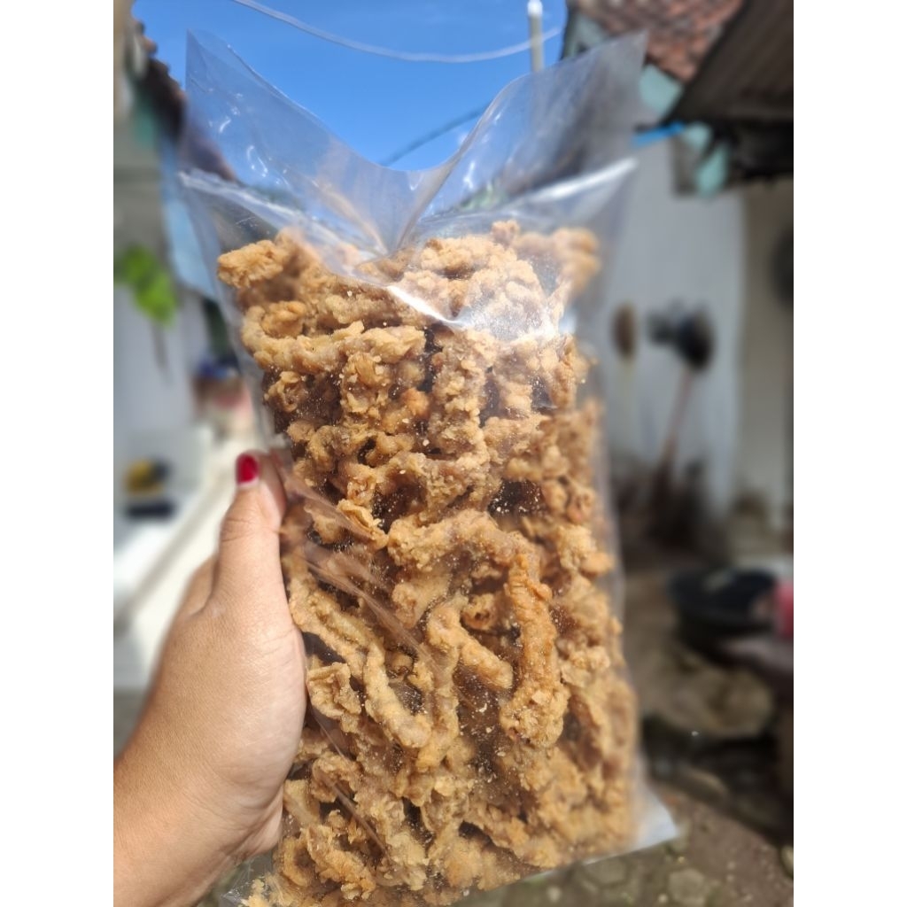 

Usus Krispi / Kripik usus 500Gram / Pedas daun jeruk SS Makanan ringan Snack Cemilan Jajanan Viral