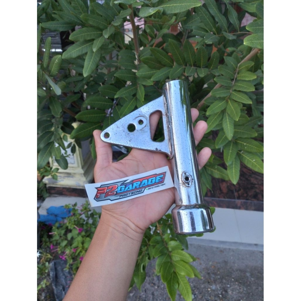 Kupingan lampu gl100 gl125 platina 79/80 KIRI Original