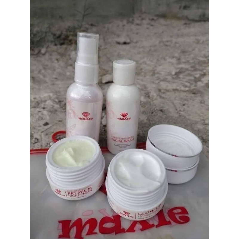 Paketan Premium Maxie Skincare (Krim Malam Intensive Whitening Night Cream & Siang Glow Up UV PROTEC