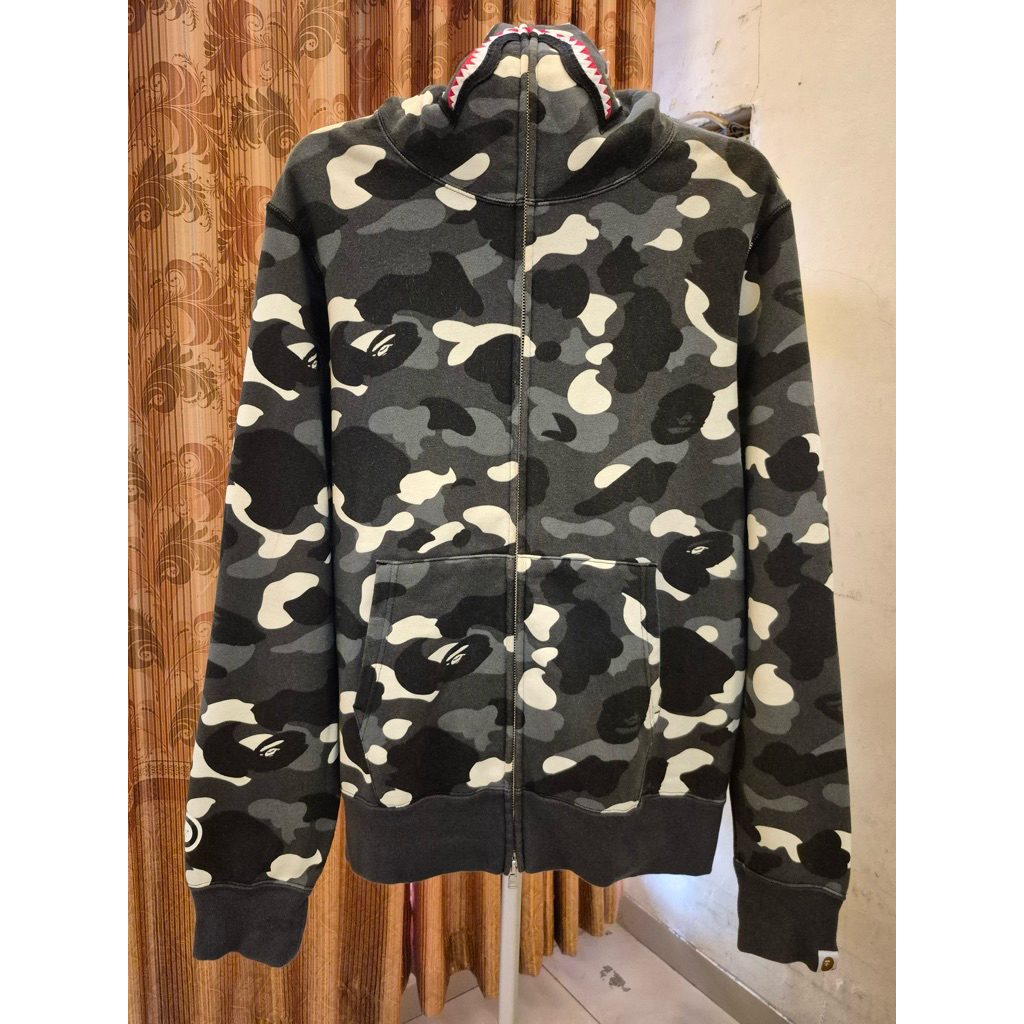 BAPE City Camo Shark Full Zip Hodie Black (L)