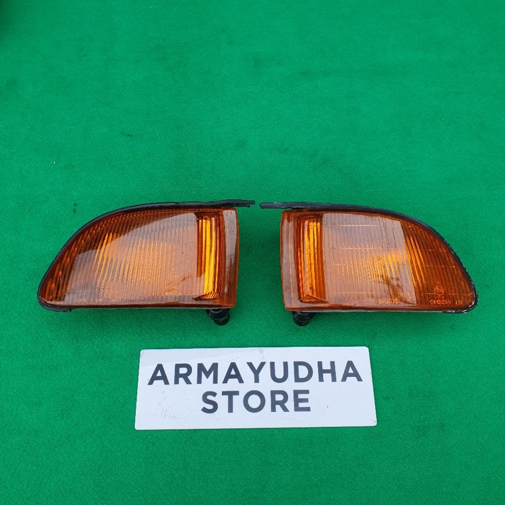 Lampu Sein Corner Galant Hiu ST