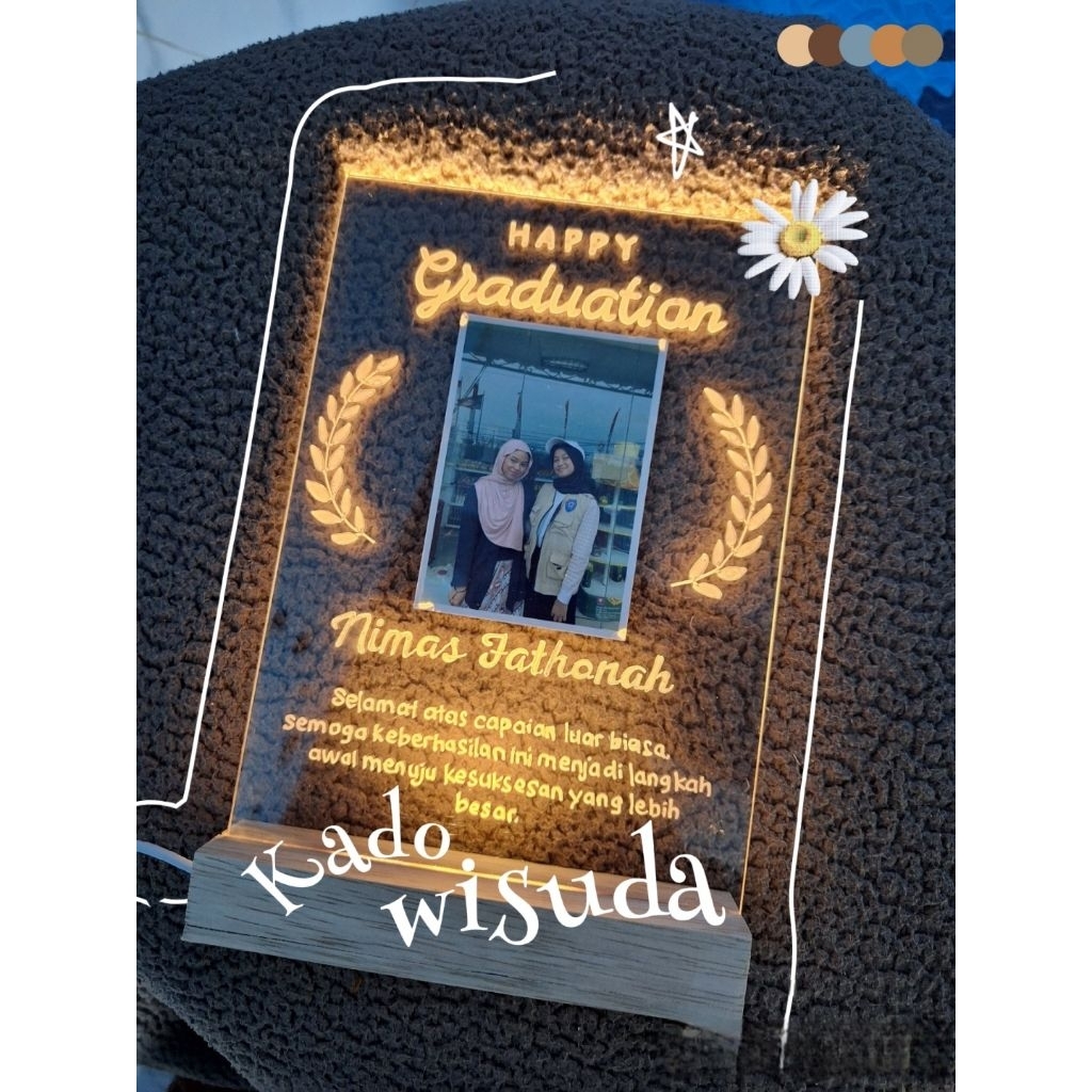 kado wisuda, kado graduation hiasan lampu akrilik custom