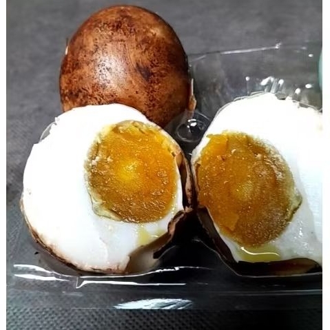 

10 TELUR ASIN BAKAR MASIR DAN BERMINYAK ASLI BREBES GURIH BIKIN NAGIH ISI 10 BUTIR