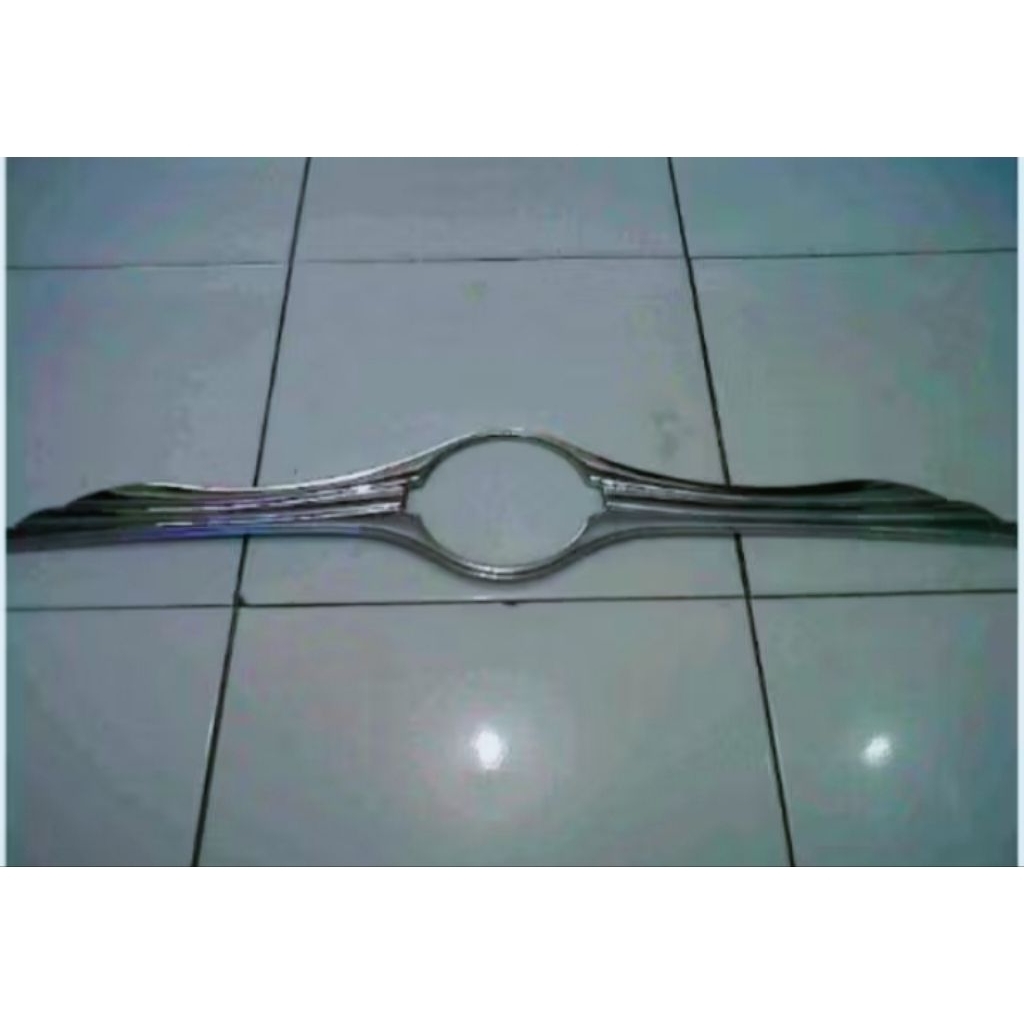 TRUNKLID LIVINA 2007 - 2012