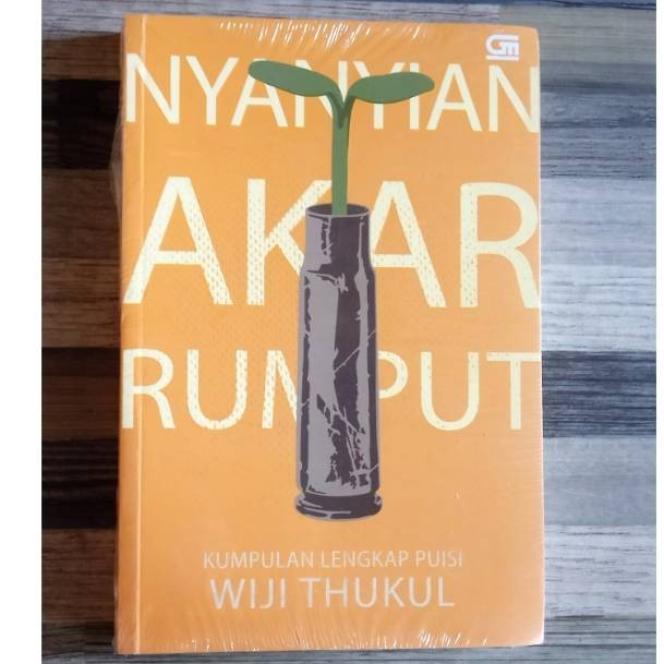 TK. NYANYIAN AKAR RUMPUT : KUMPULAN LENGKAP PUISI