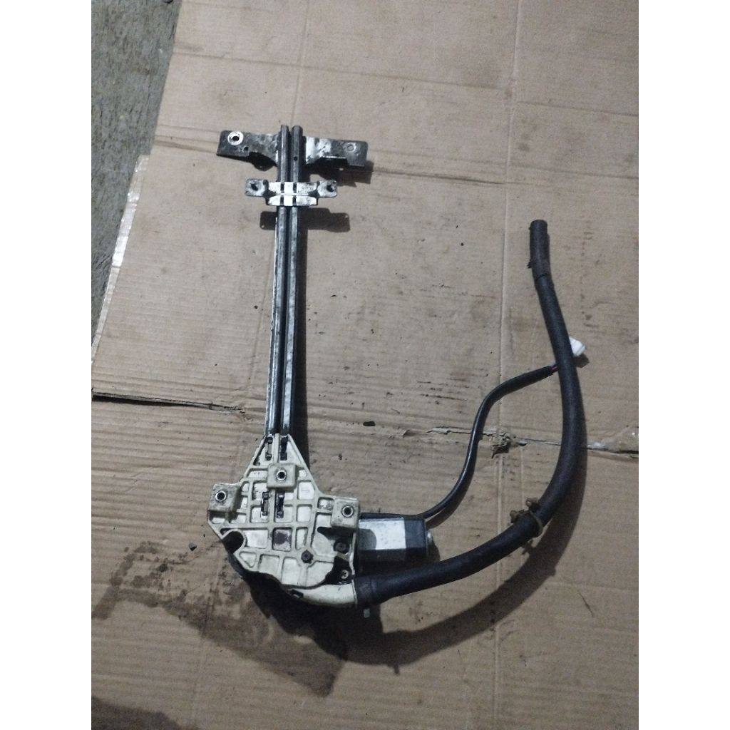 Power window Mazda 626 capella depan kiri