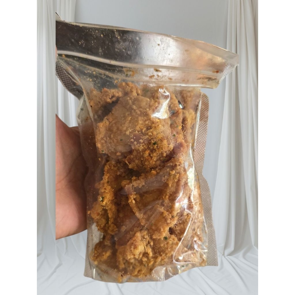 

KULIT KRISPY CIKRUH rasa SEBLAK PEDAS cocok untuk lauk makan dengan nasi