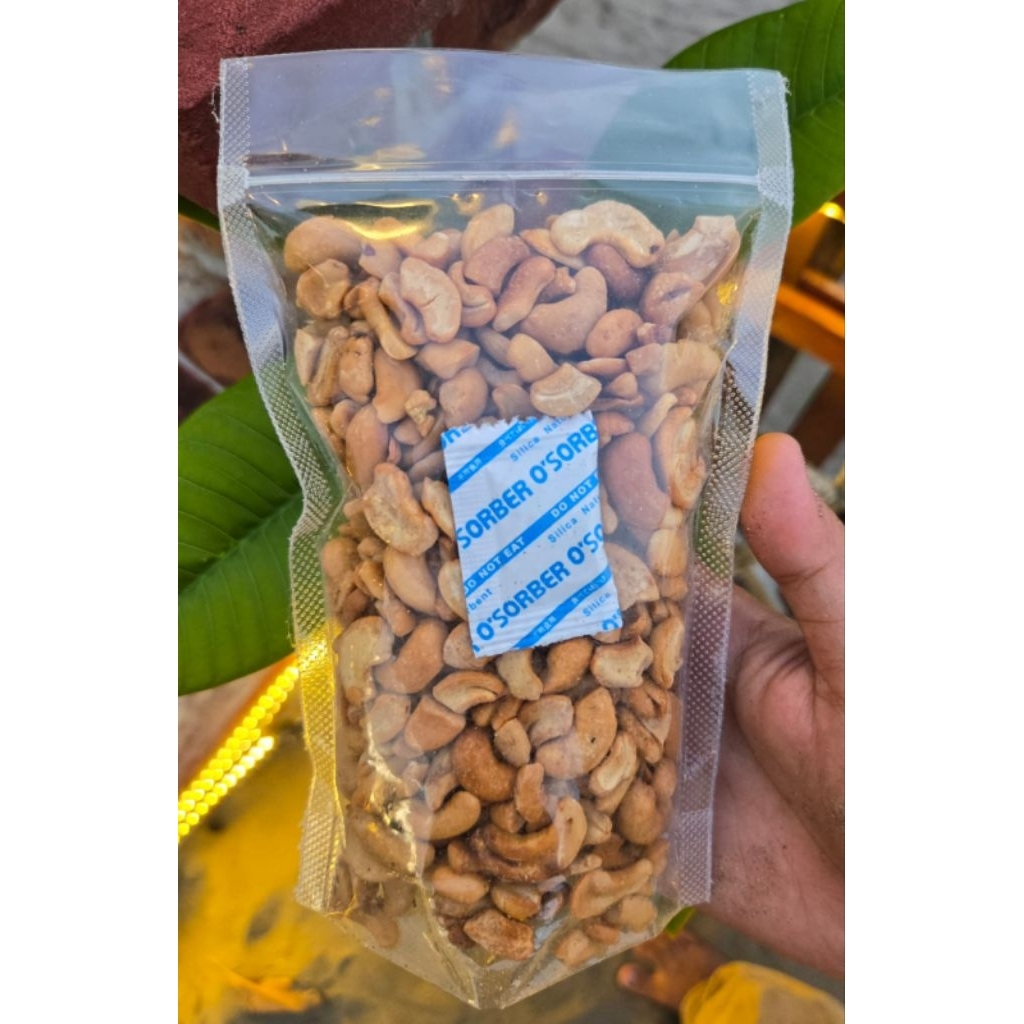 

Kacang mede pecahan matang 200gr