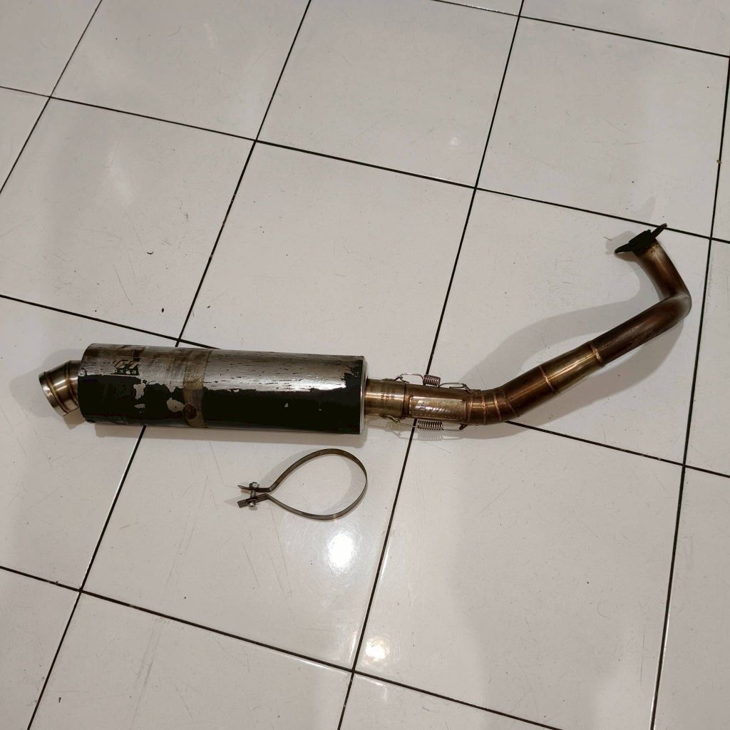 Knalpot Racing Original ETERNAL Exhaust Eks Pemakaian di Motor Beat Deluxe