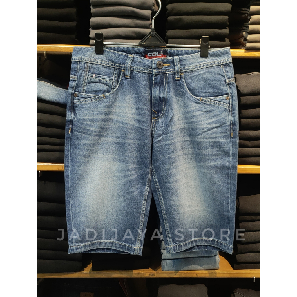 CDL Celana Pendek Bermuda Denim Slim Fit Pria