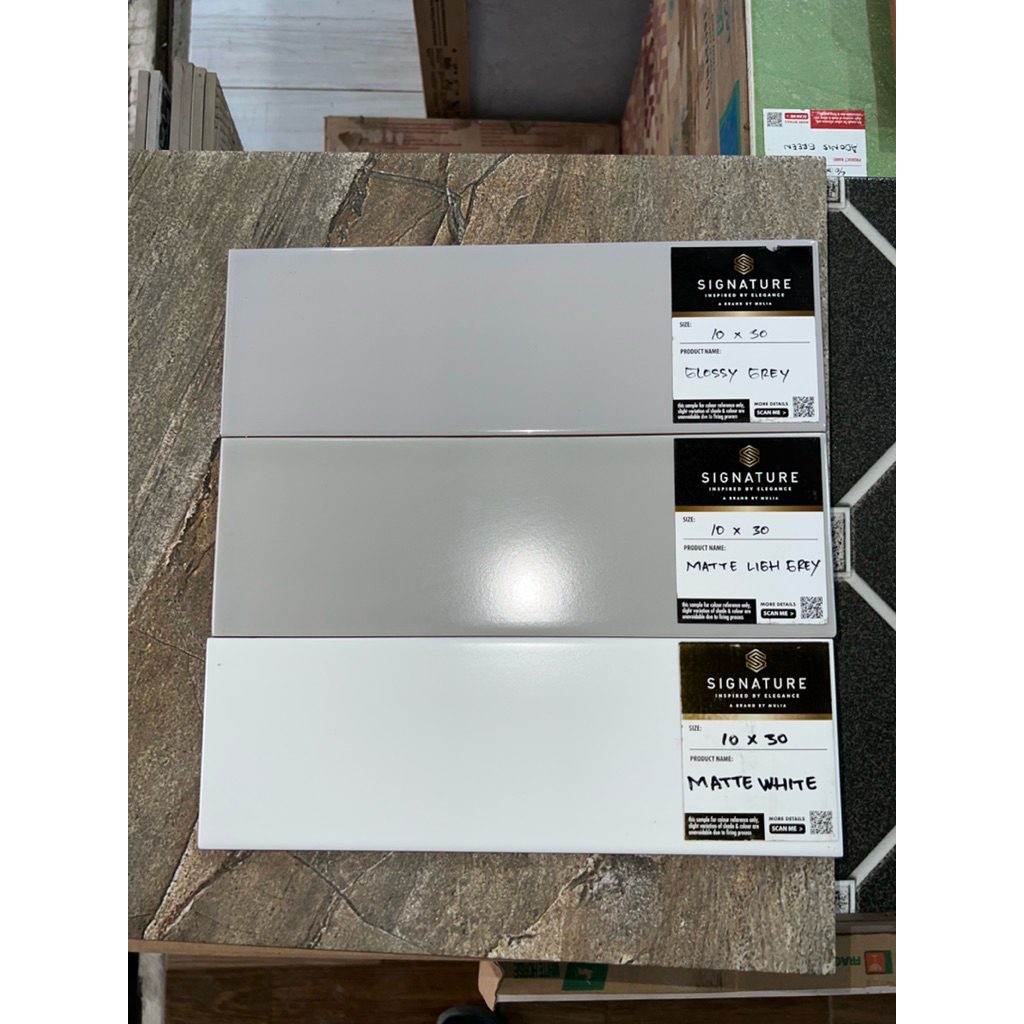 Keramik Subway mulia 10x30cm