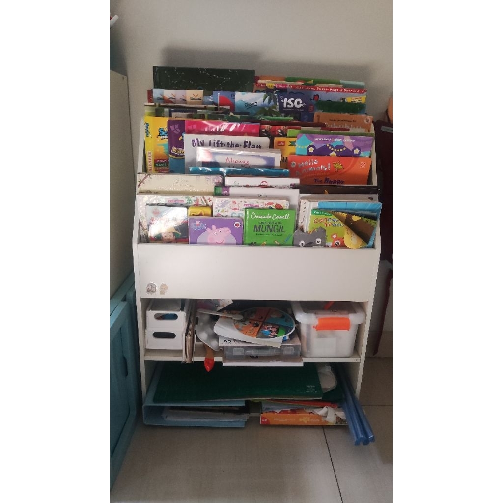 Rak buku anak montessori (preloved)
