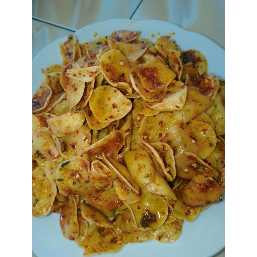 

Kripik Moring pedas daun jeruk Rasa Enak Gurih Original Aroma Khas Snack Kering - Makanan, Food