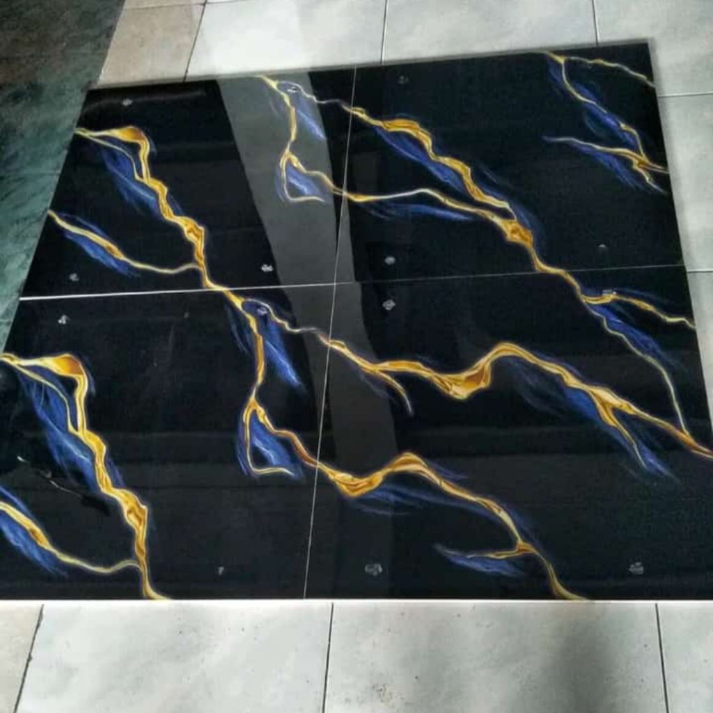 Granit lantai arna 60x60 hitam motif gold gavra black