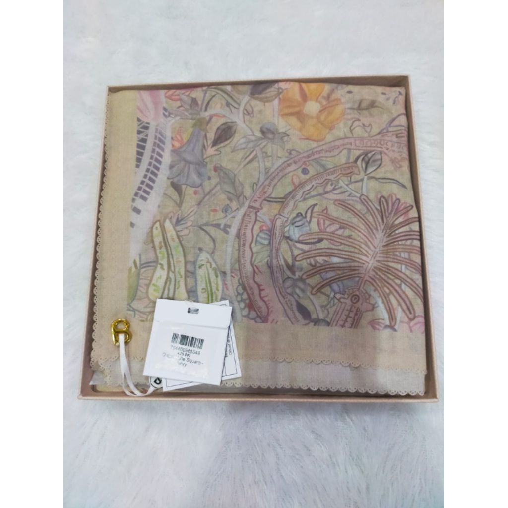 READY DUBAI IVORY BUTTONSCARVES