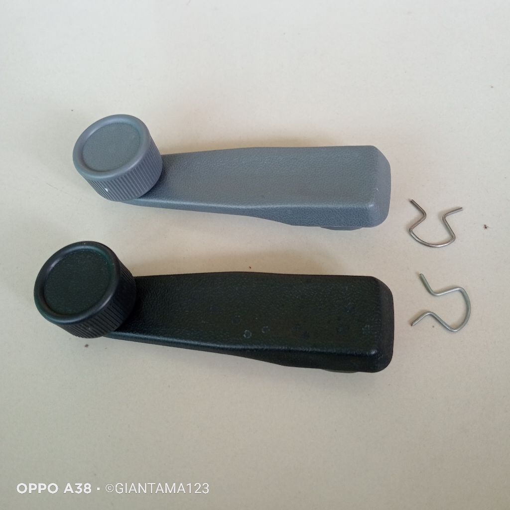 PUTARAN KACA MOBIL L-300 HITAM,ABU, HARGA 1 PC