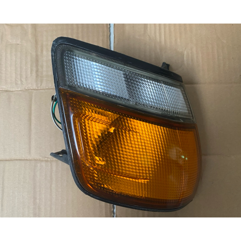 Lampu Sein Toyota Kijang Kapsul Sebelah Kanan Original Copotan