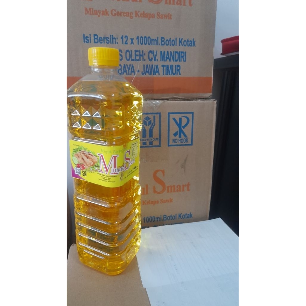 

Minyak goreng Miftachul Smart kemasan botol 1000ml