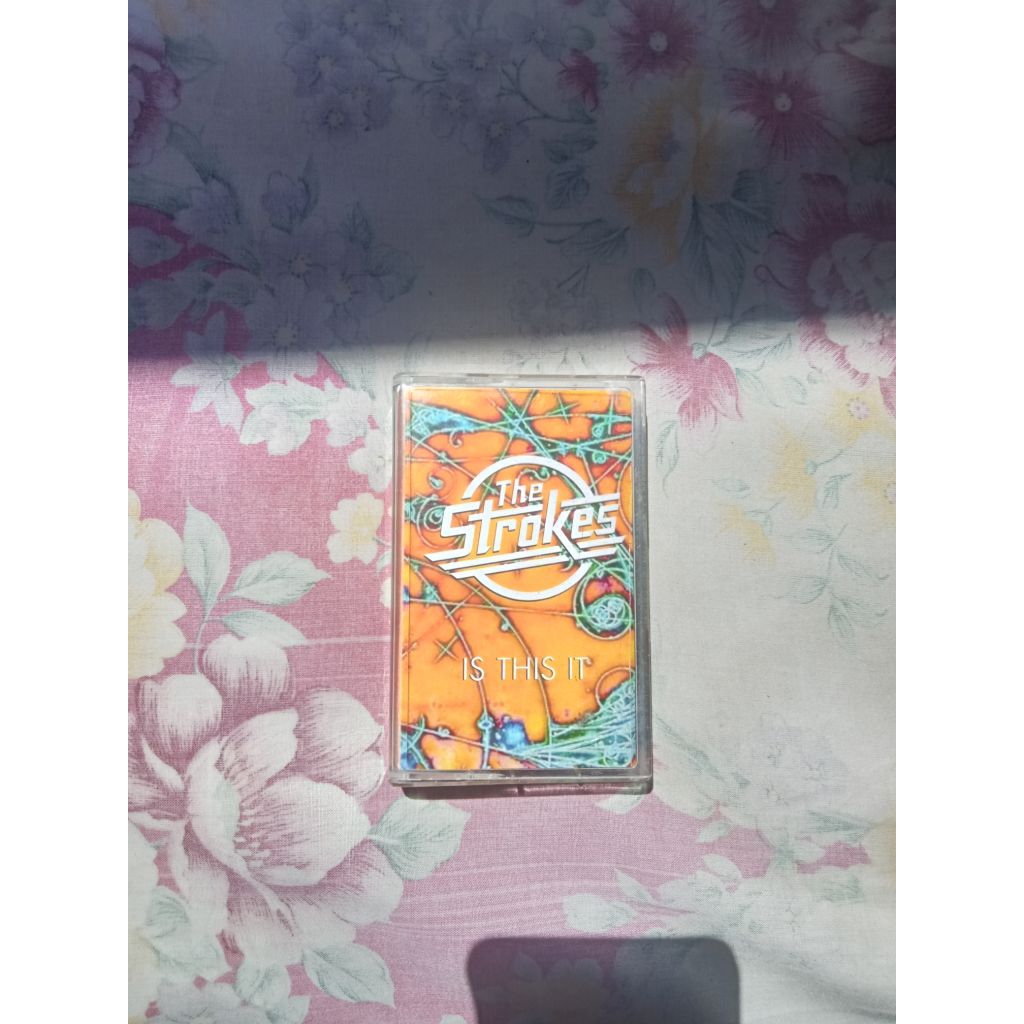 Kaset The Strokes - This is It