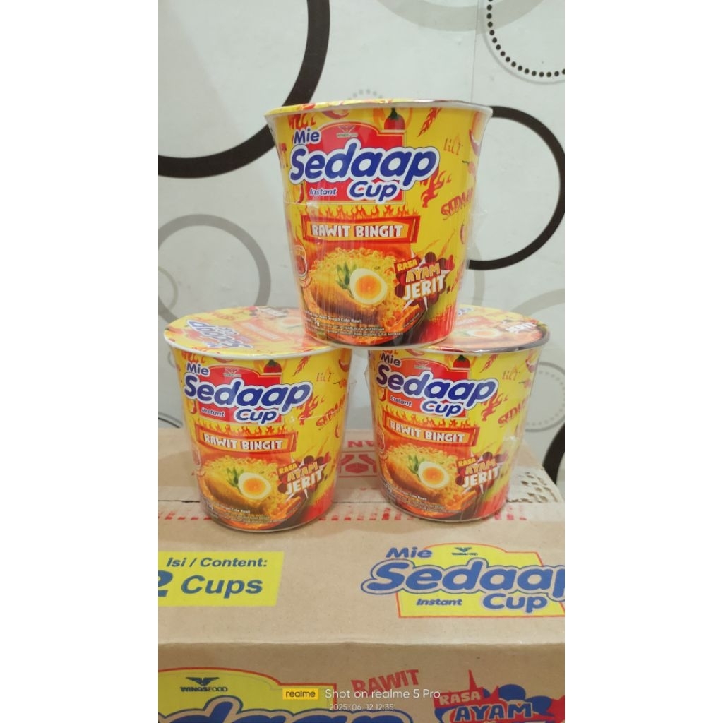 

sedaap mie instan sedapCap rawit bingit77g