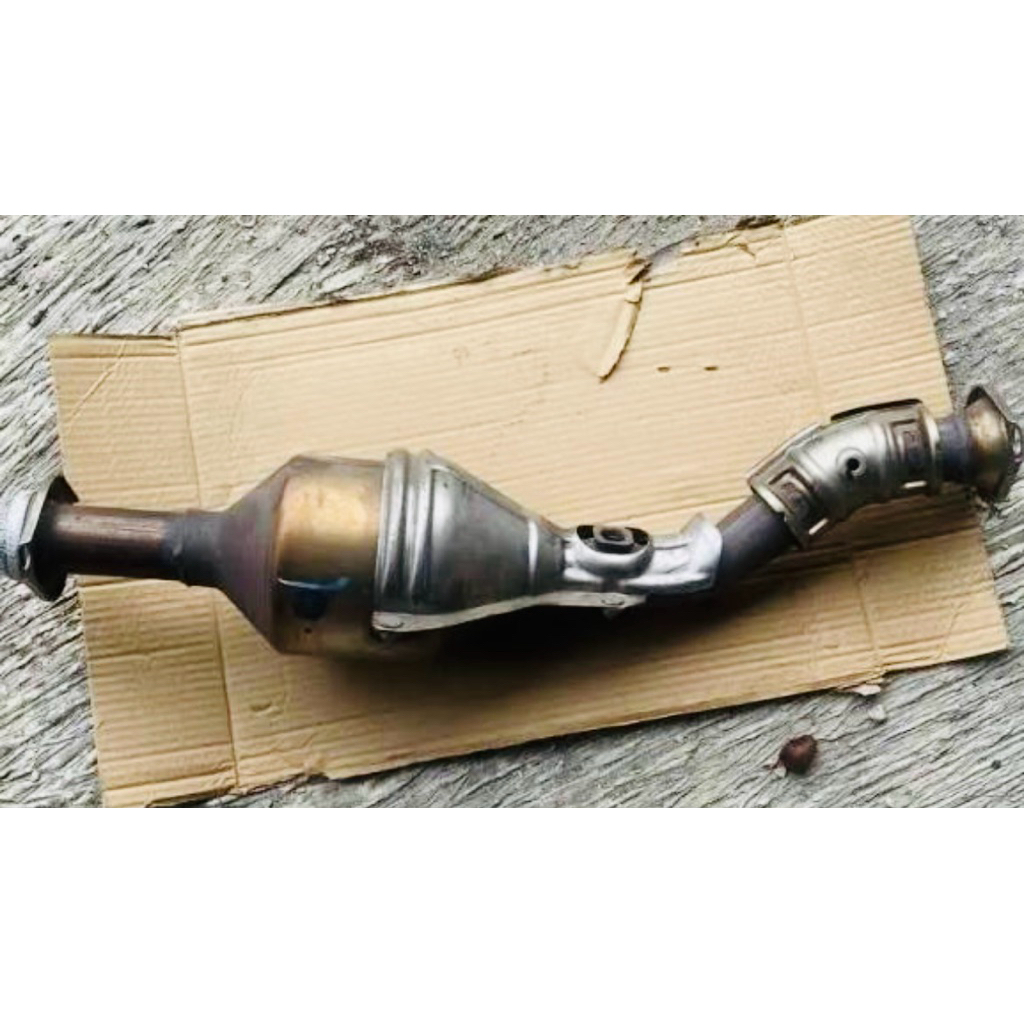 Katalis converter bagian bawah Mitsubishi Xpander Livina L12