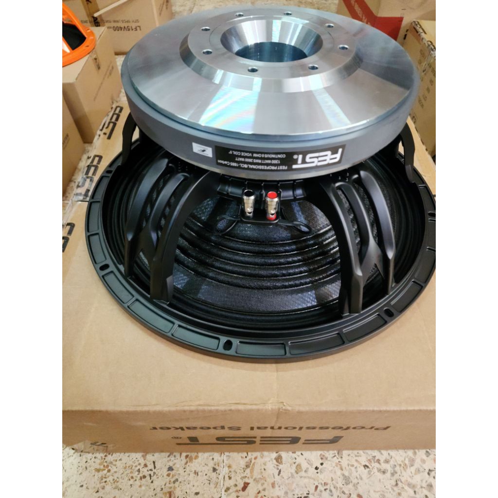 Speaker Fest 18 BCL 1885 Carbon 18 Inch Voice Coil 5 Inch Daun Speaker Karbon