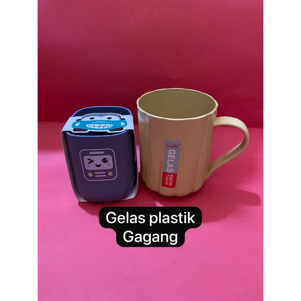 Gelas Minum Anak / Gelas Plastik Gagang Karakter / Gelas Plastik Gagang Ulir