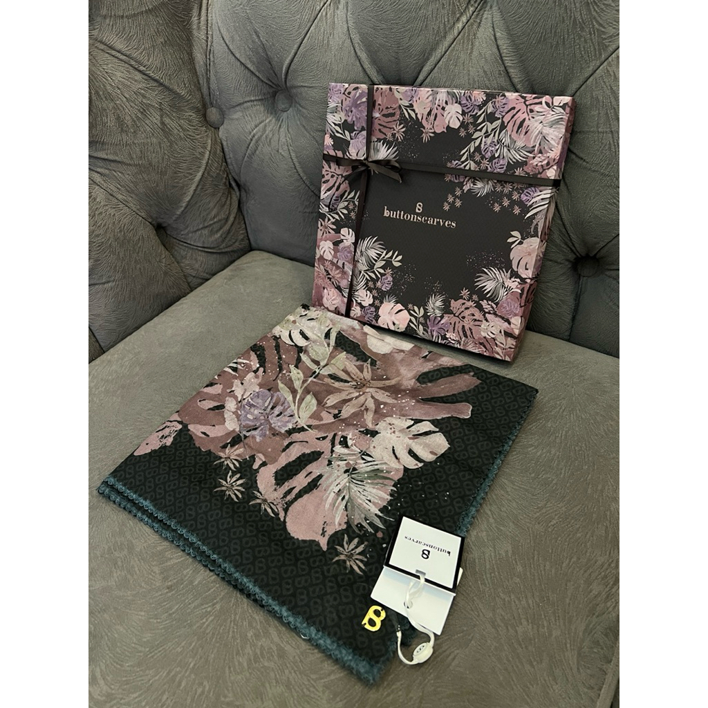 buttonscarves preloved / buttonscarves tropical eola