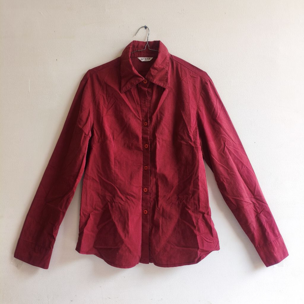 Kemeja Merah Maroon