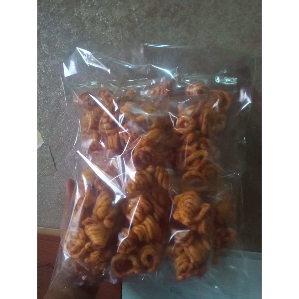 

jajanan 10 ribuan isi 13 pcs