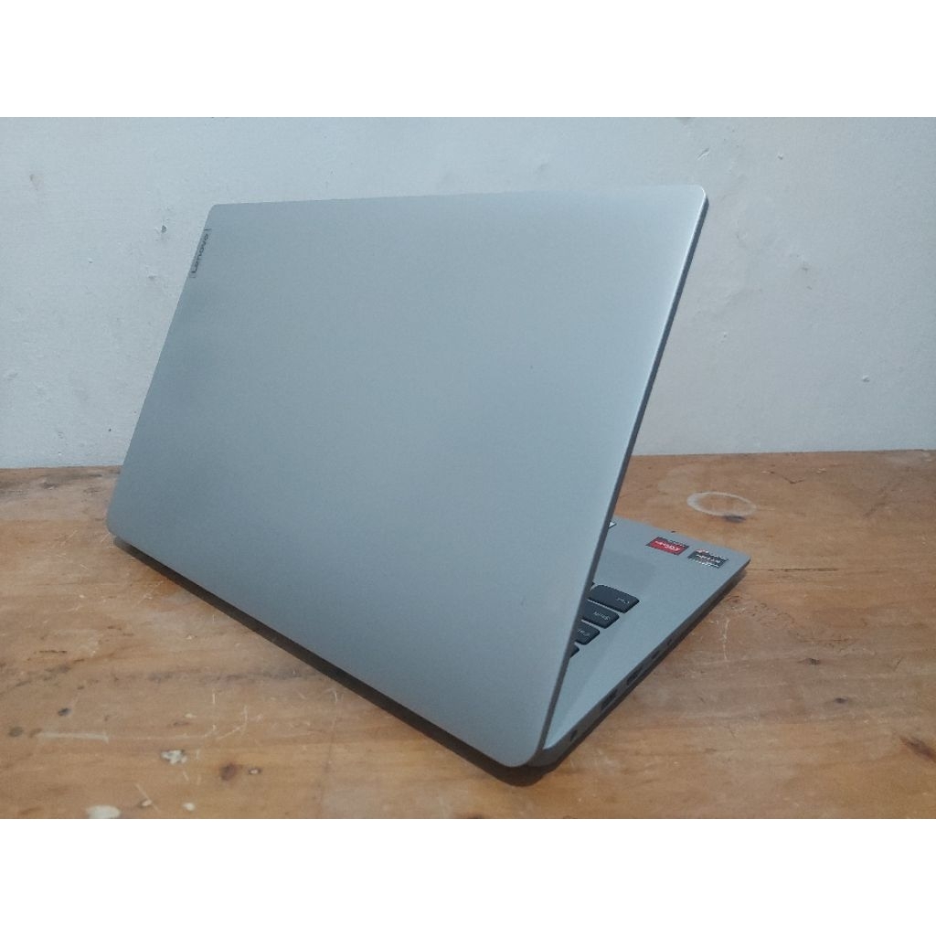 Laptop Lenovo Ideapad Slim